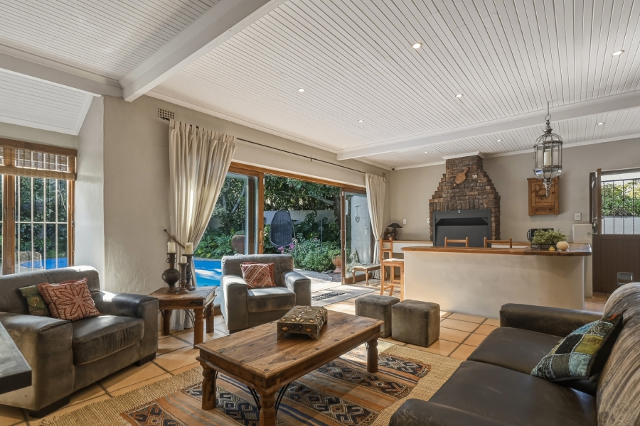 5 Bedroom Property for Sale in Constantia Western Cape